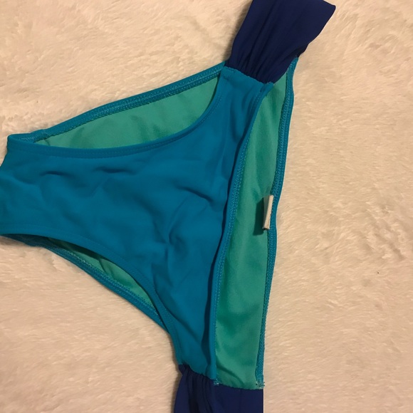 Swimsuit - Picture 4 of 4